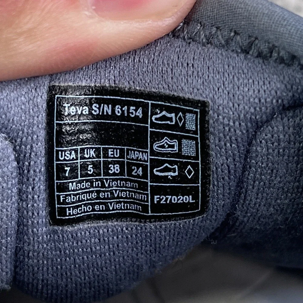 Teva Omnium Water Sandals Women Size 7 Grey Hiking Trail Hybrid Outdoors